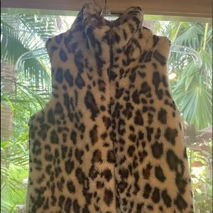 Girls Size medium Jolt fax fur zip up vest